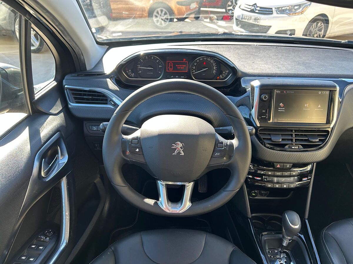 PEUGEOT 2008 ALLURE 1.2 E-THP AUTO SPANISH LHD IN SPAIN 105000 MILES SUPERB 2017